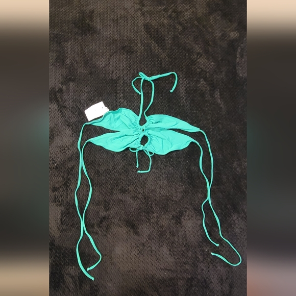 Emily Watson Tank - Picture 2 of 3